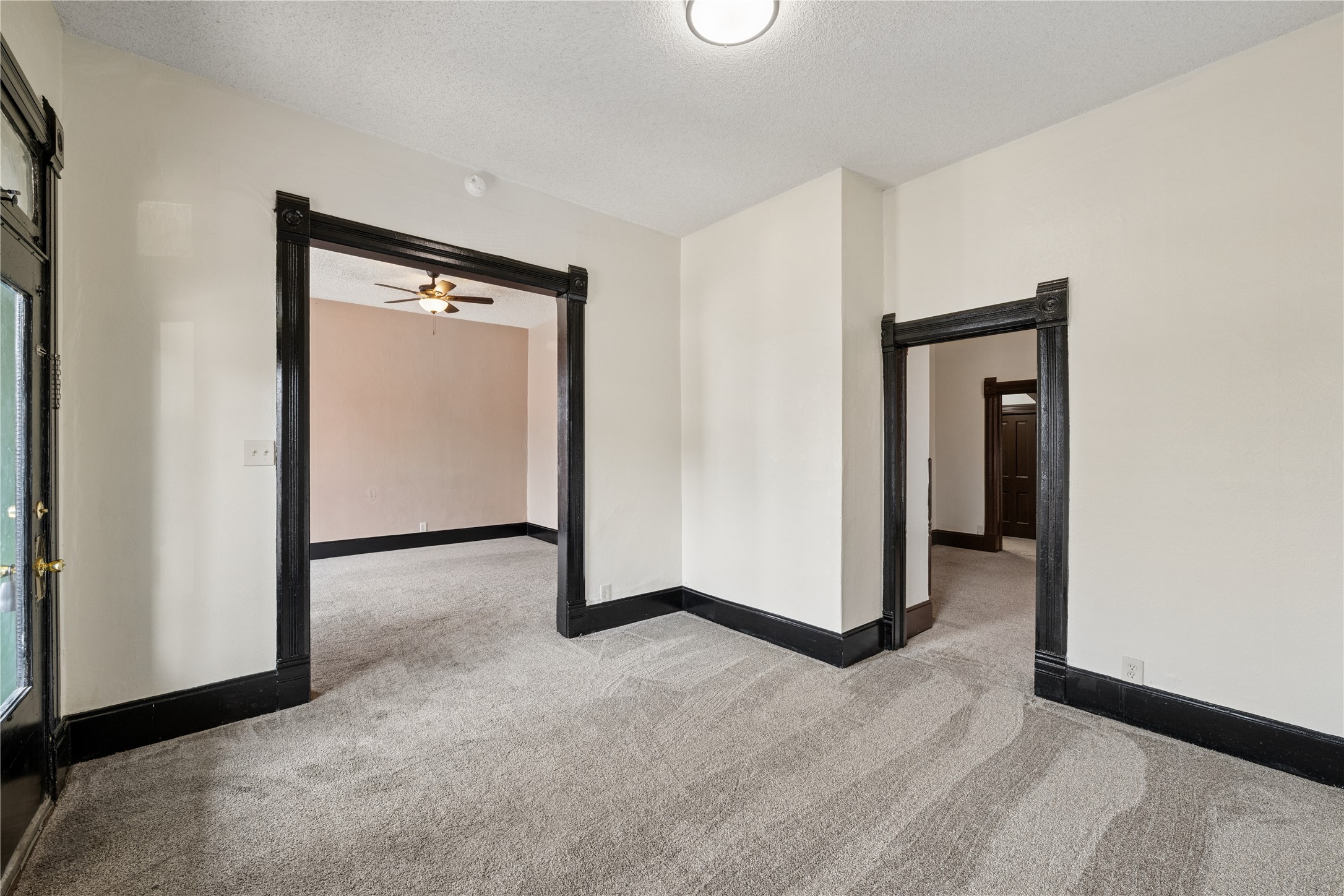 517 W Granite Street