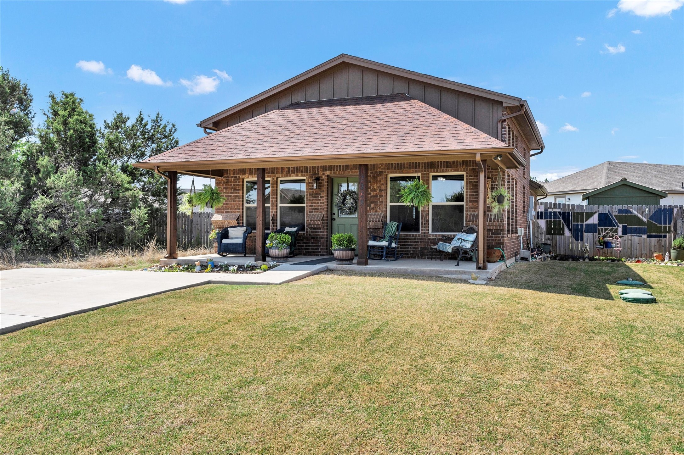 2228 Comet Trail