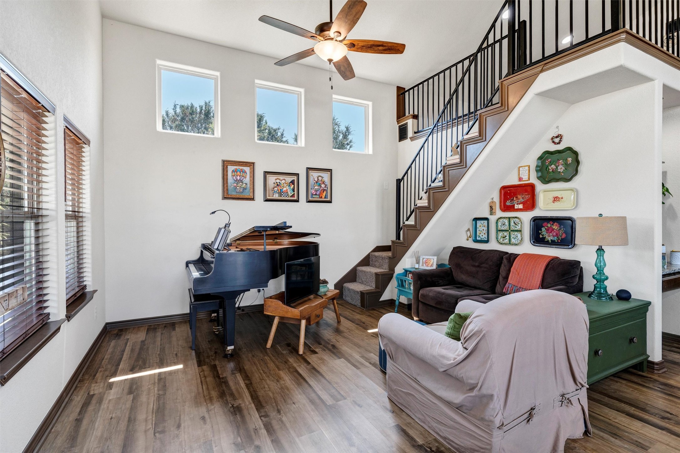 2228 Comet Trail