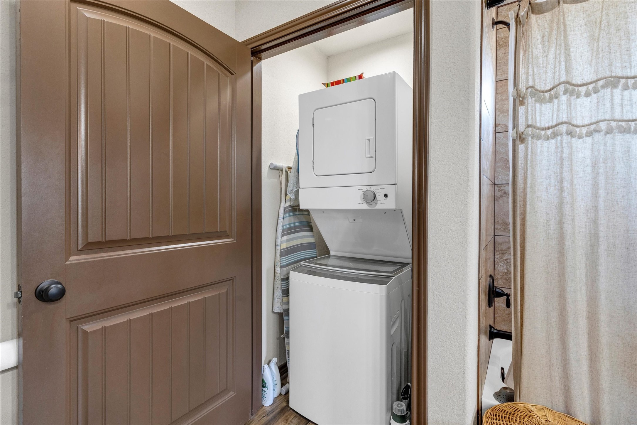 2228 Comet Trail