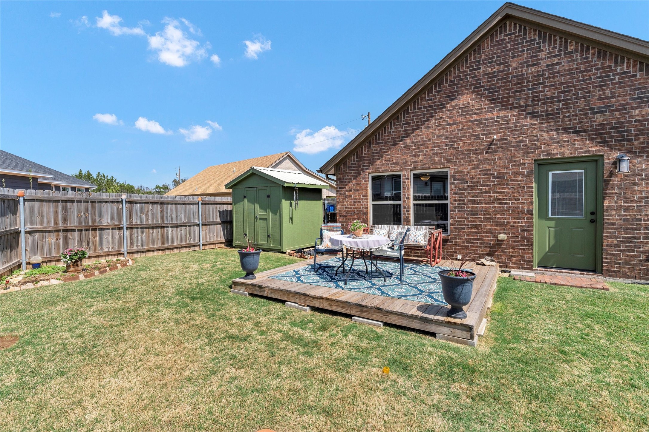 2228 Comet Trail