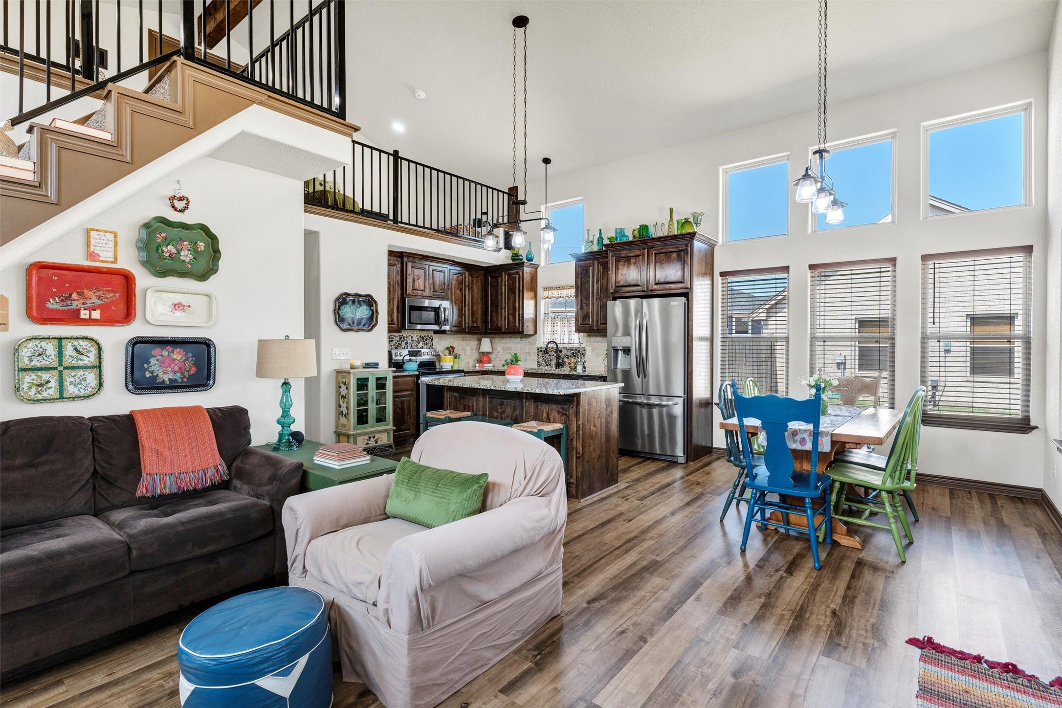 2228 Comet Trail