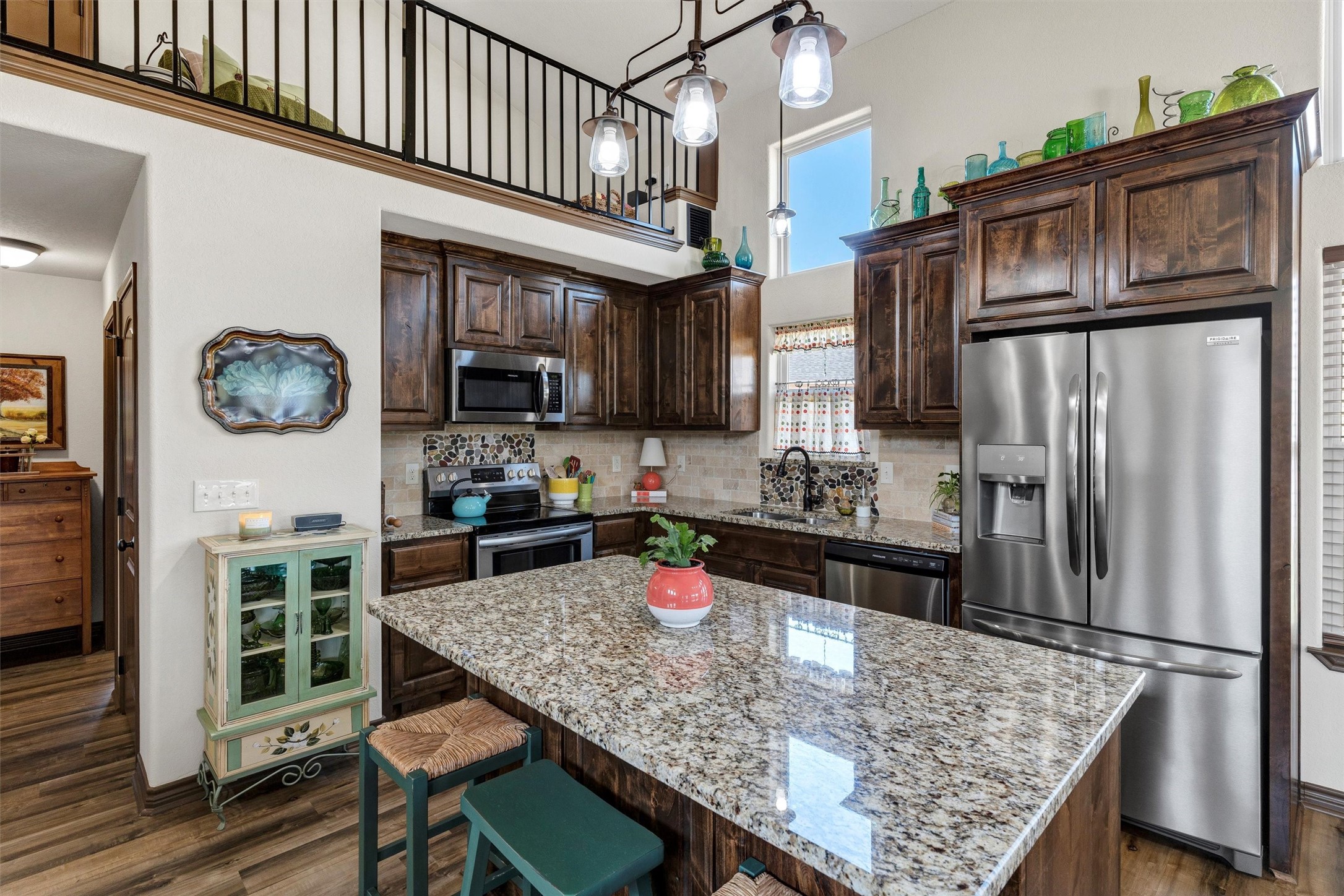 2228 Comet Trail