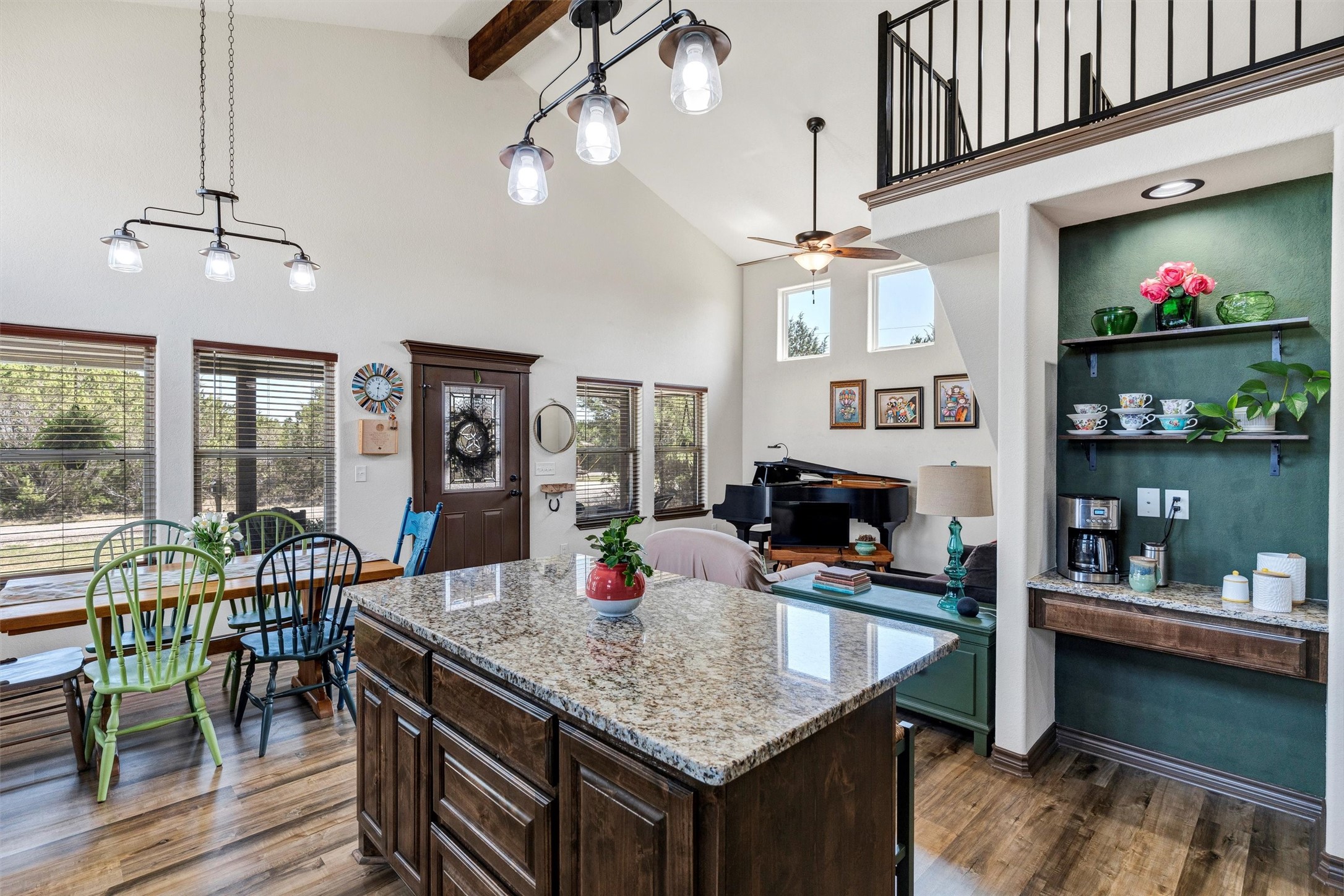 2228 Comet Trail