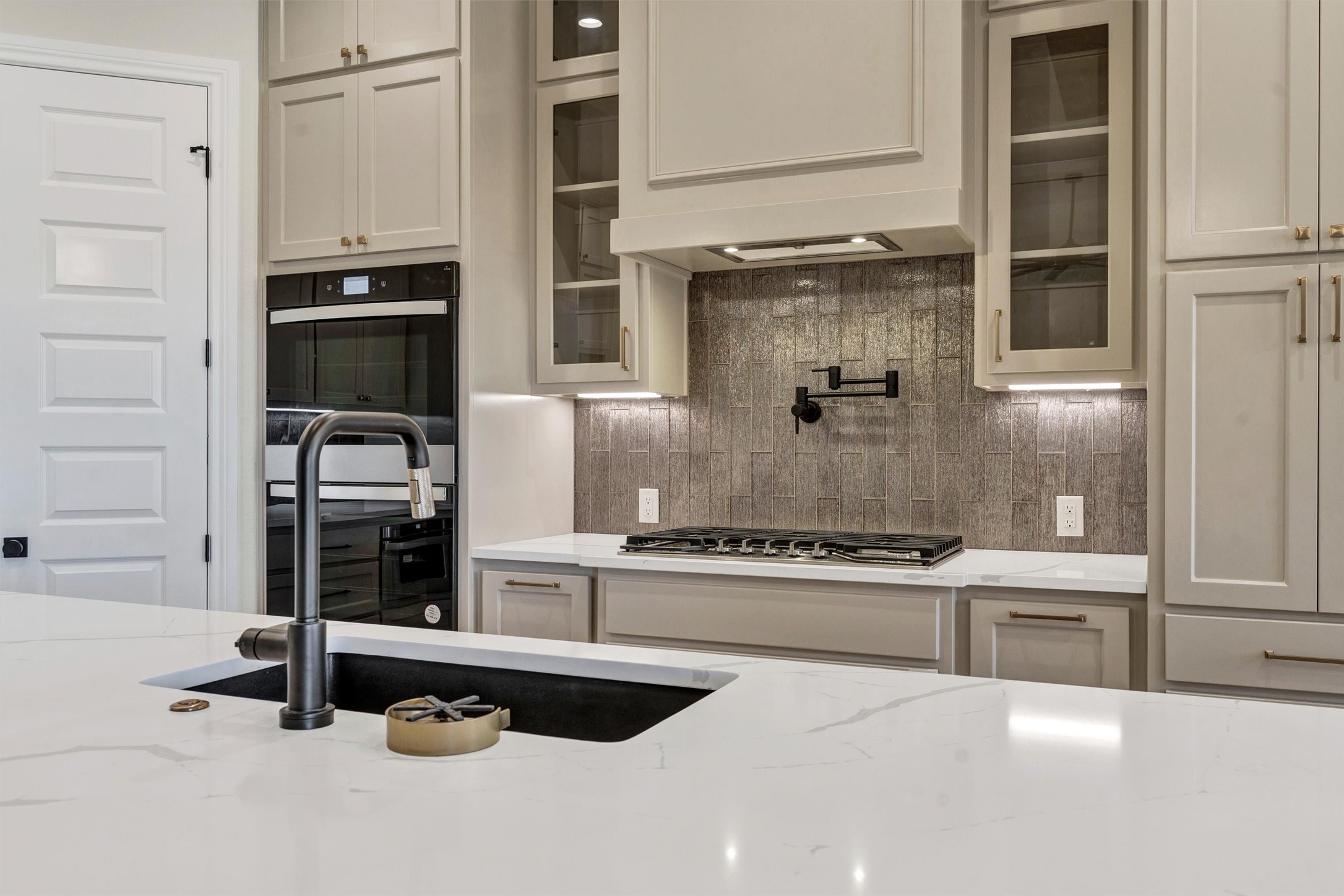 2408 Candlestick Drive