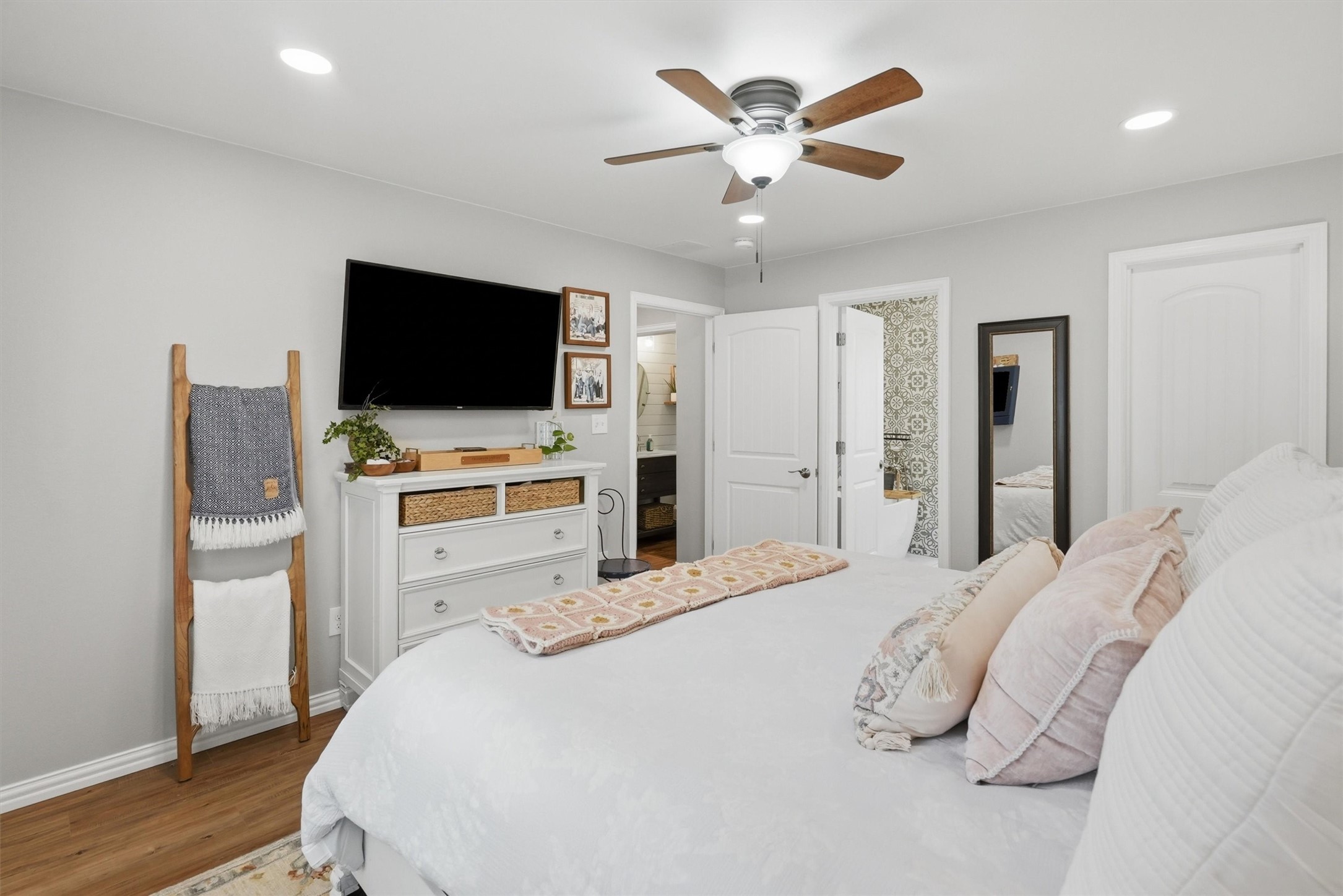 1313 Porter Court