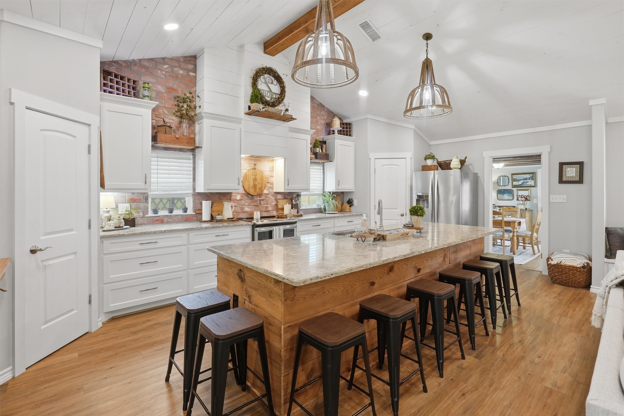 1313 Porter Court