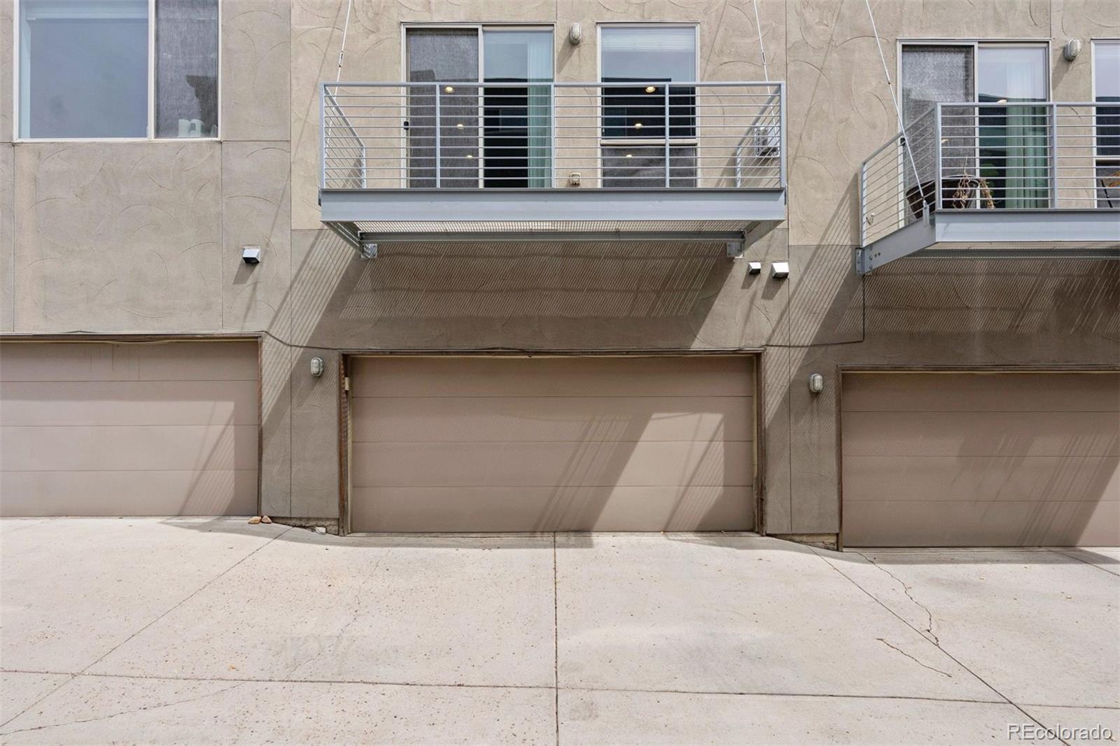 2933 Umatilla Street
