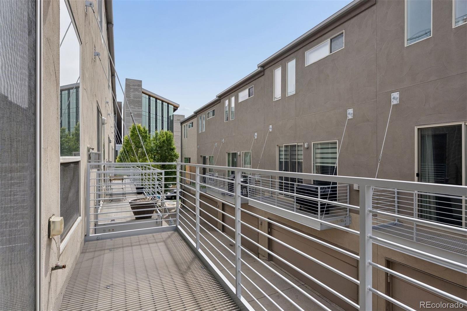 2933 Umatilla Street