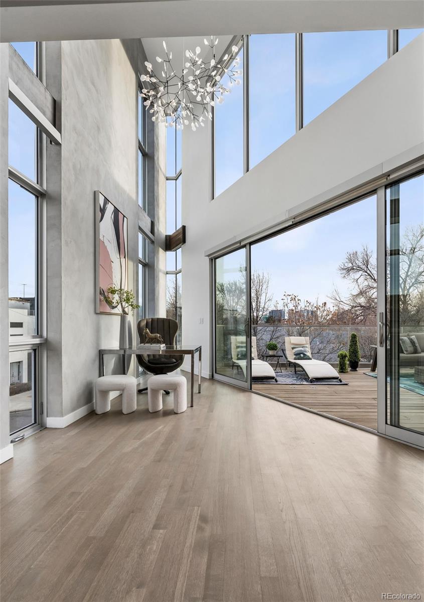 3701 Jason Street Unit: 4