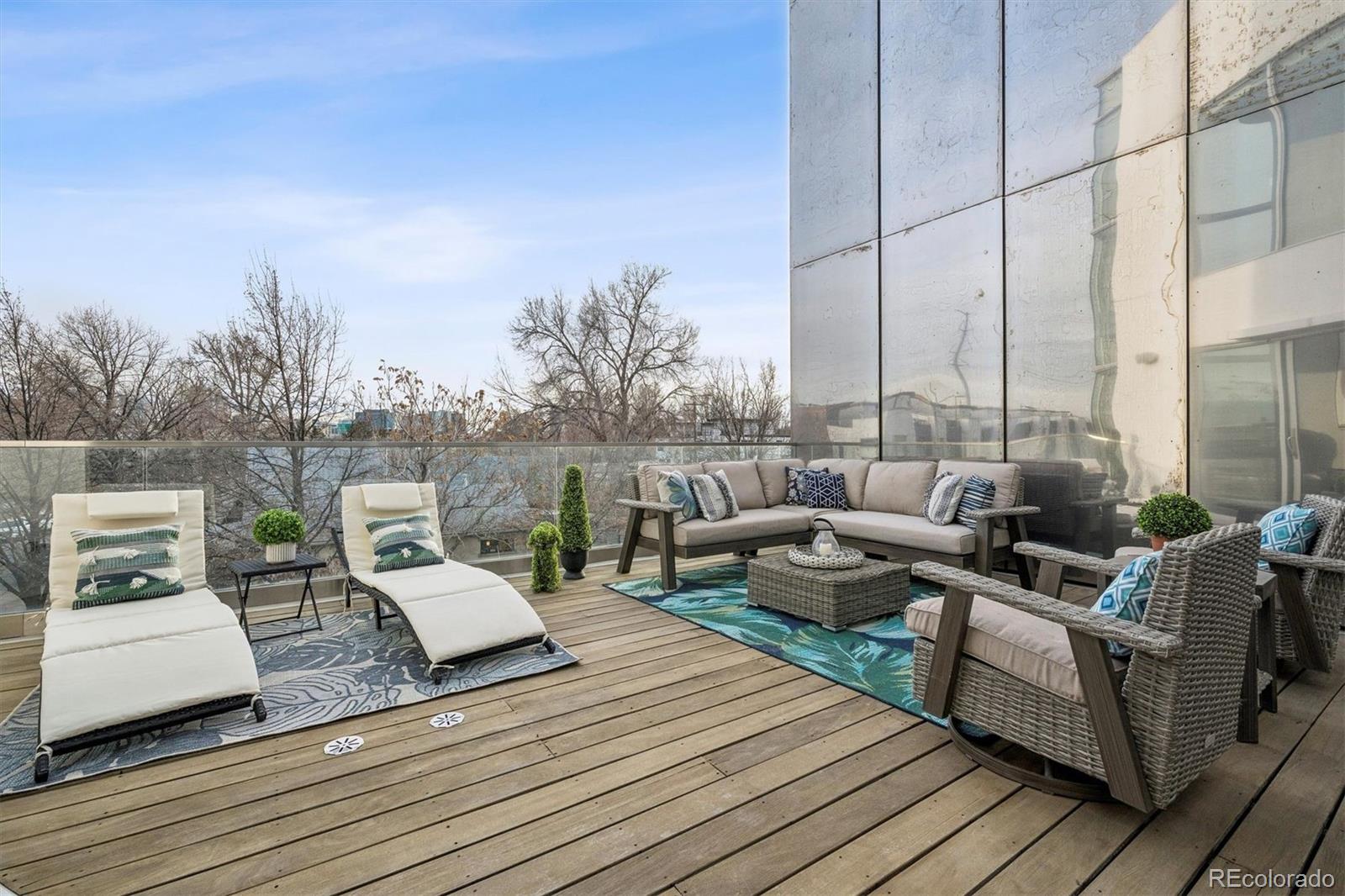 3701 Jason Street Unit: 4