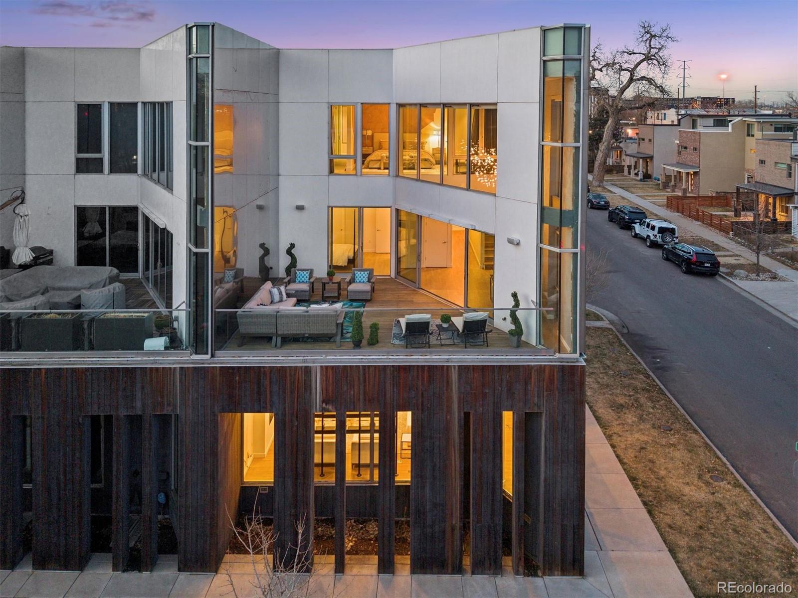 3701 Jason Street Unit: 4