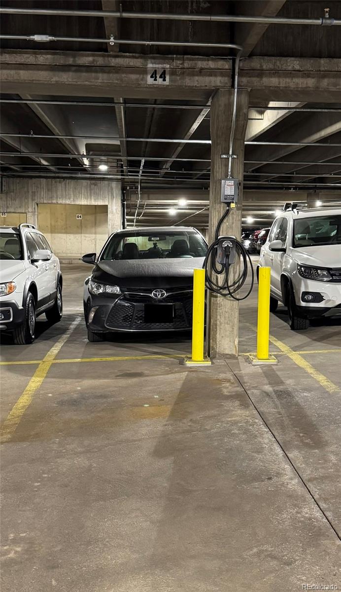 800 N Pearl Street Unit: 1211