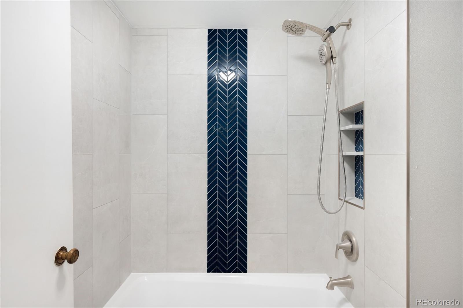 800 N Pearl Street Unit: 1211