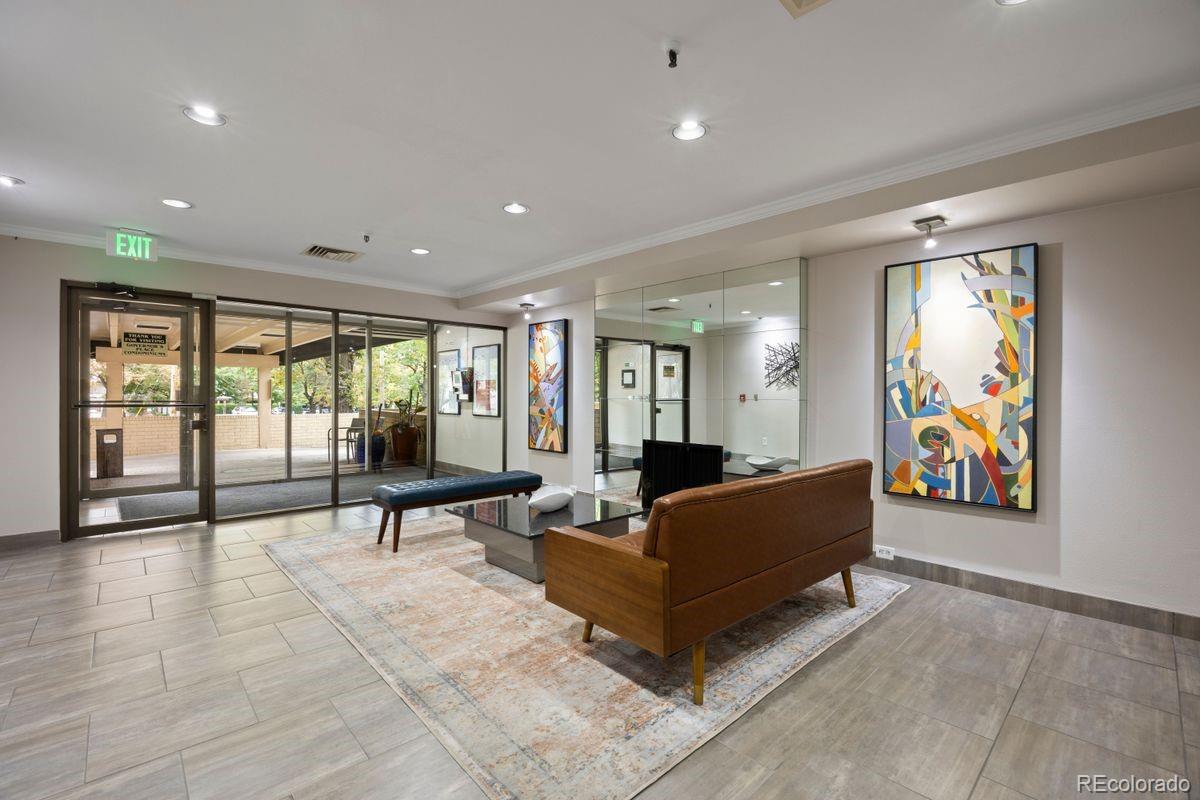 800 N Pearl Street Unit: 1211