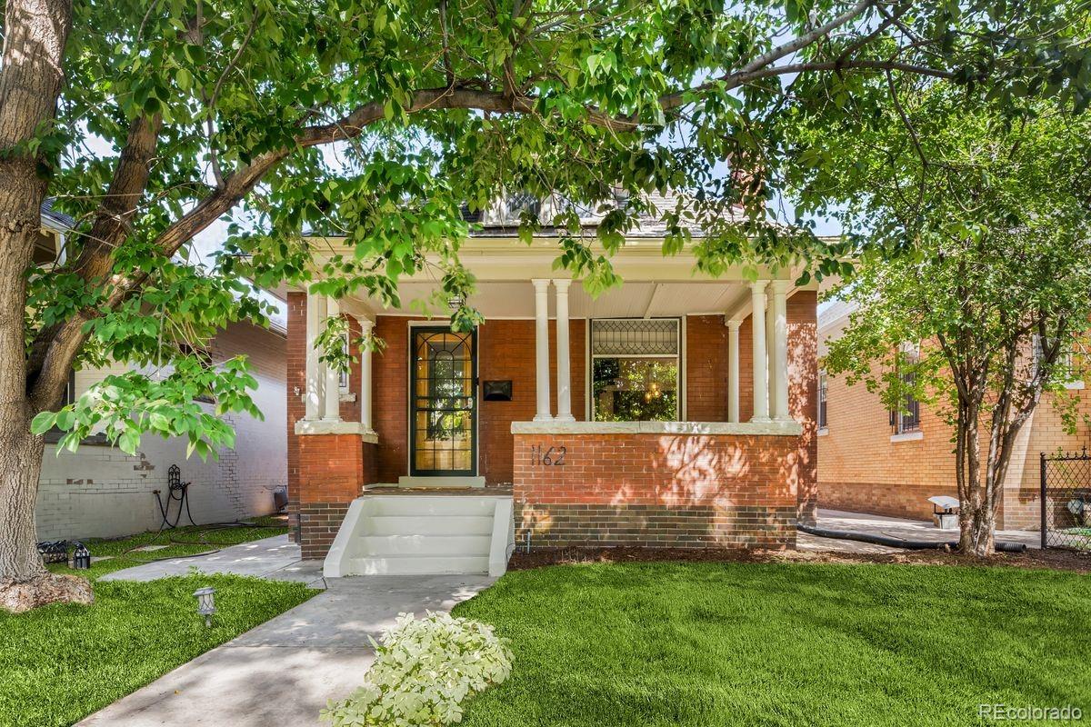 1162 Adams Street