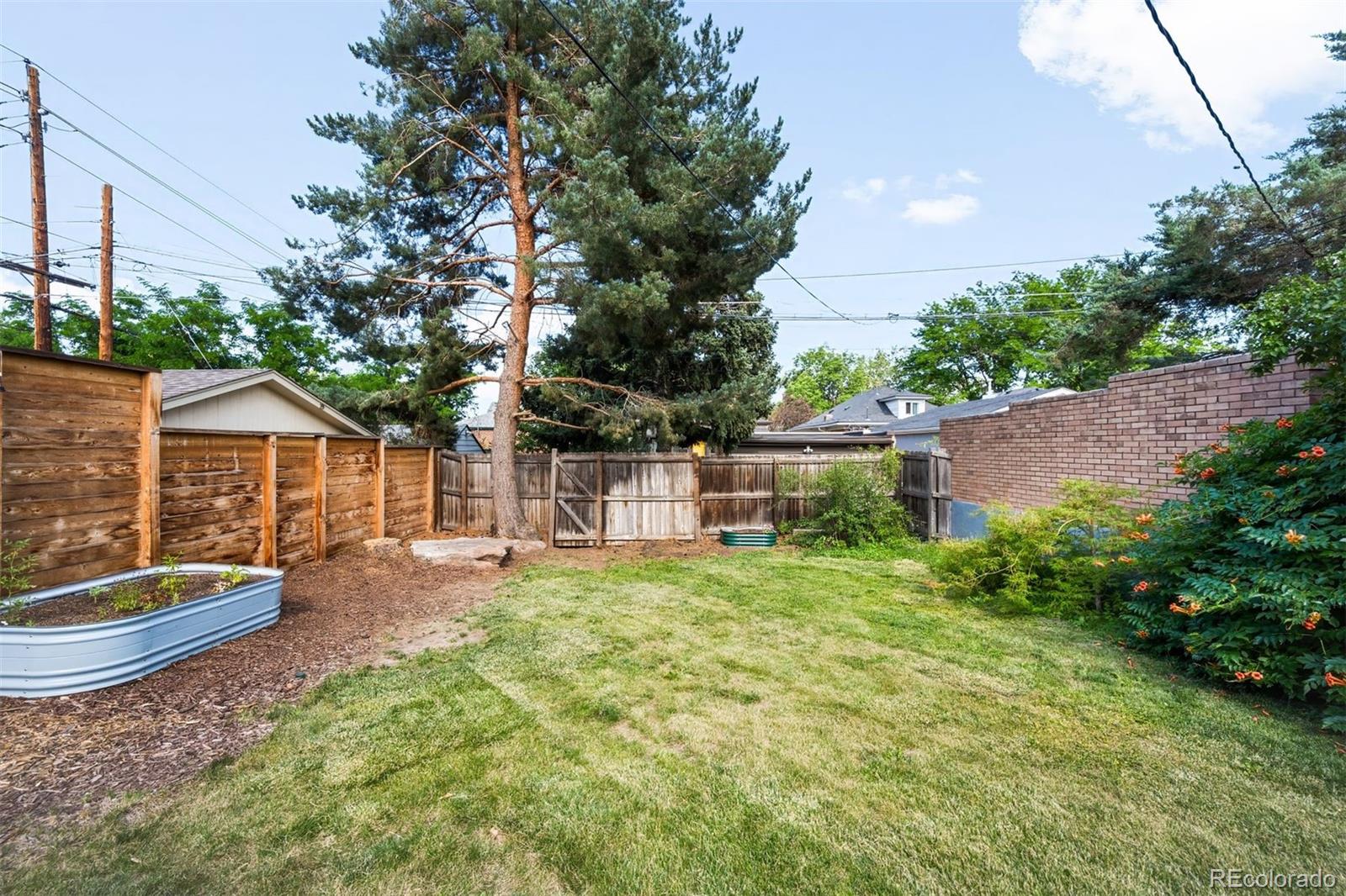 1162 Adams Street