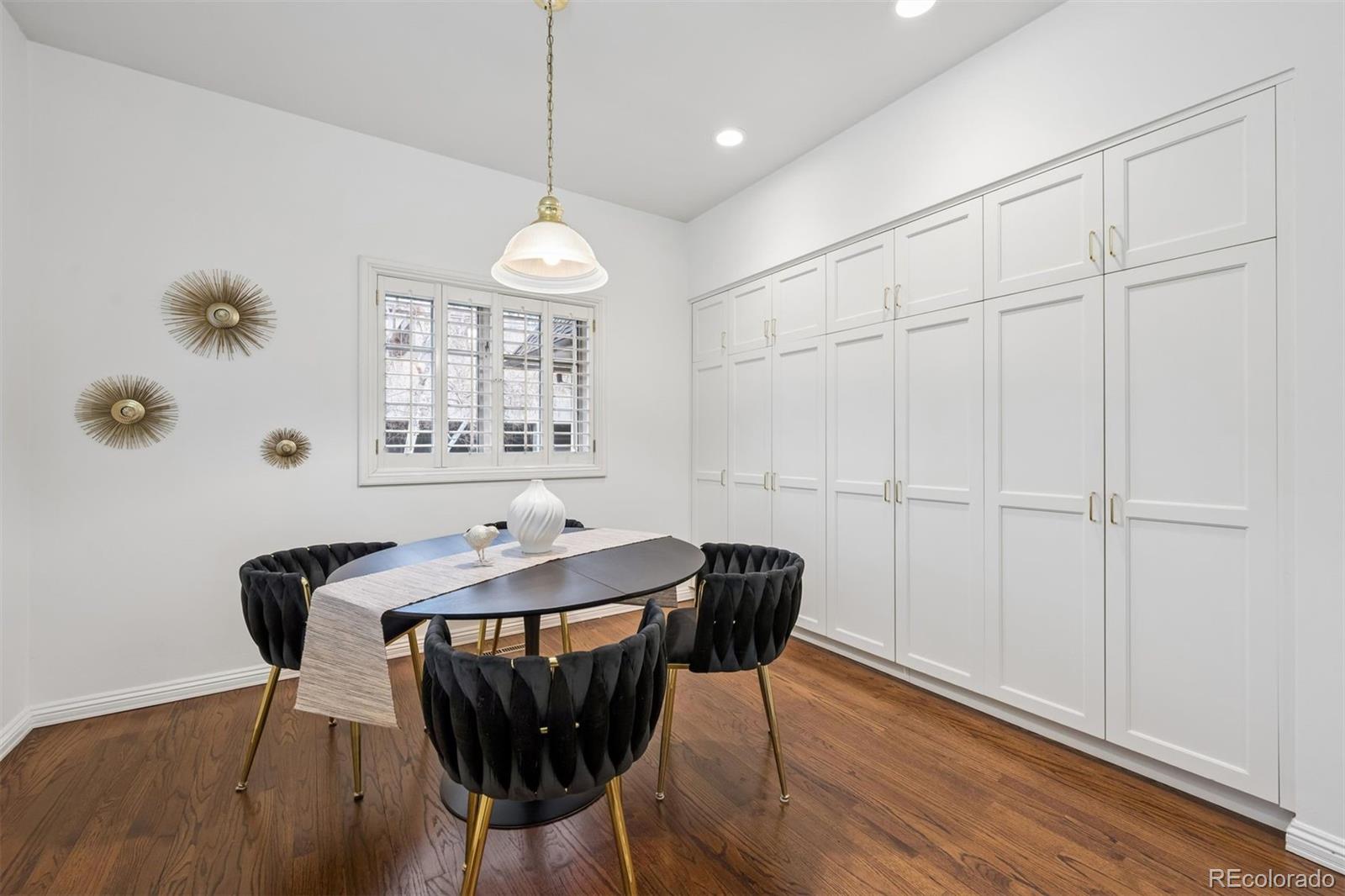 390 Saint Paul Street