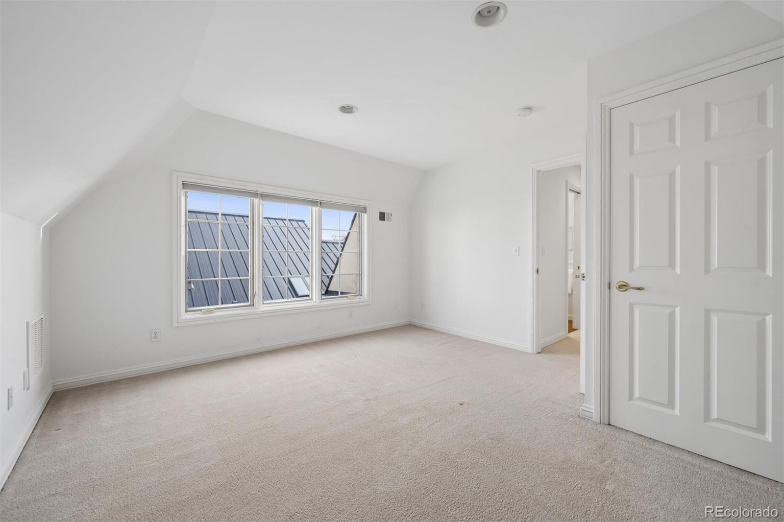 390 Saint Paul Street