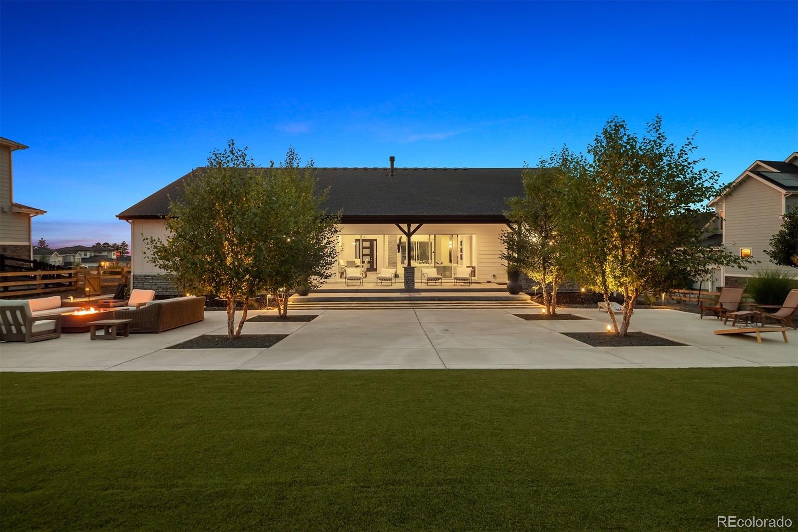 9676 Elizabeth Street