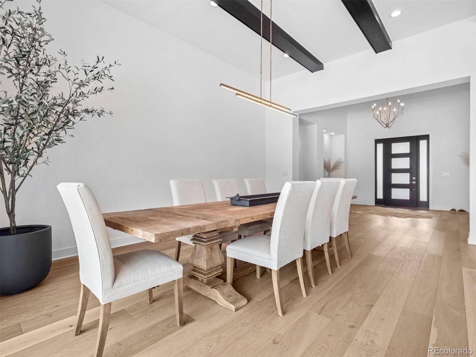 9676 Elizabeth Street