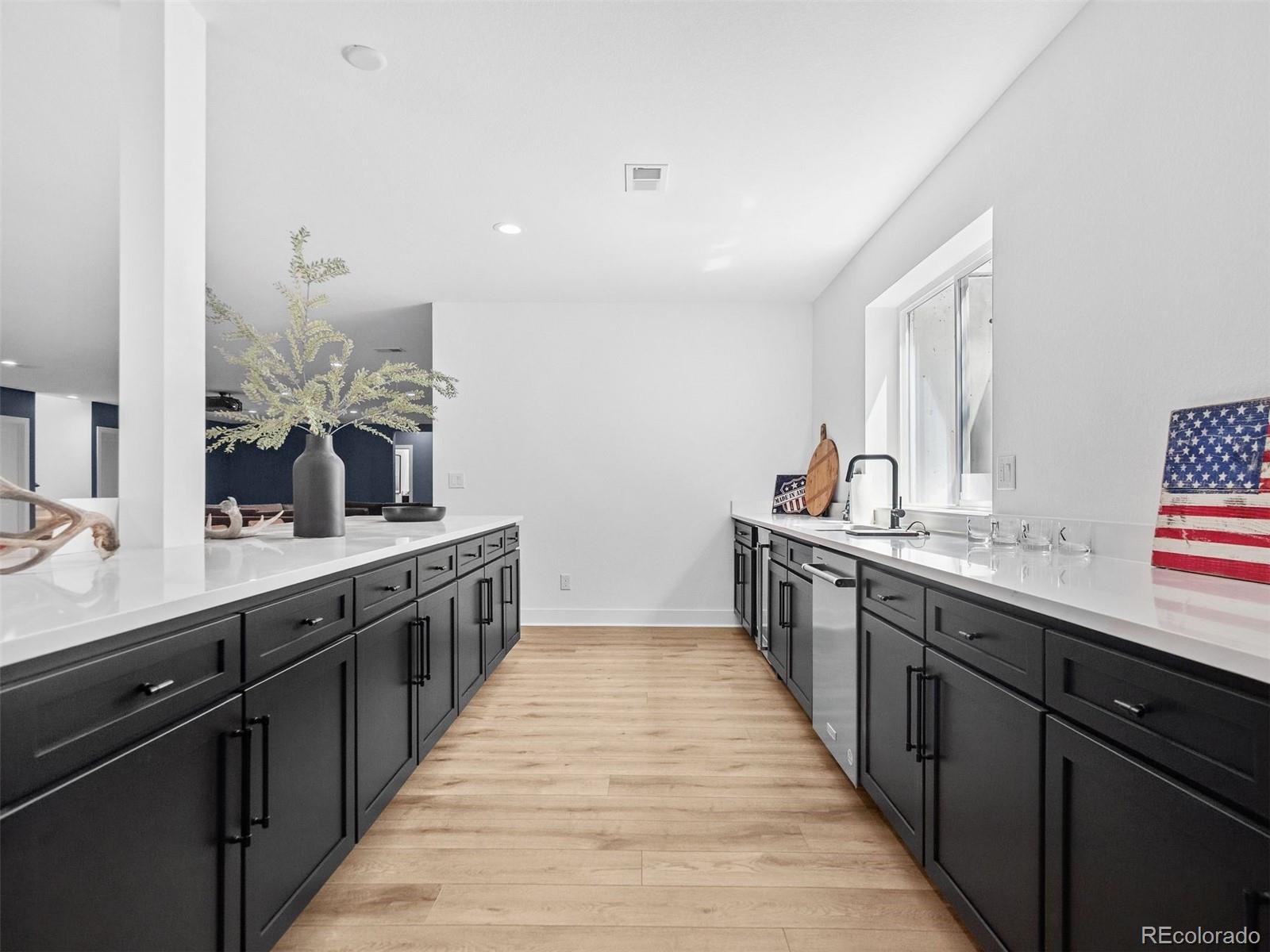 9676 Elizabeth Street