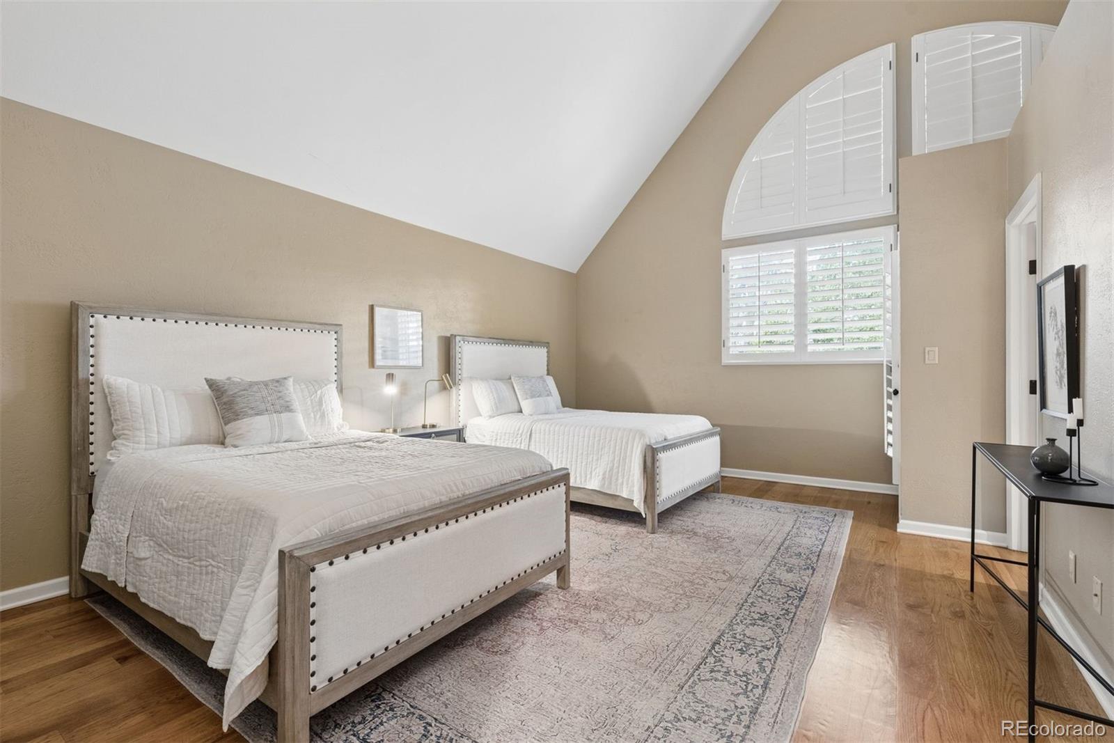 498 Columbine Street Unit: 9