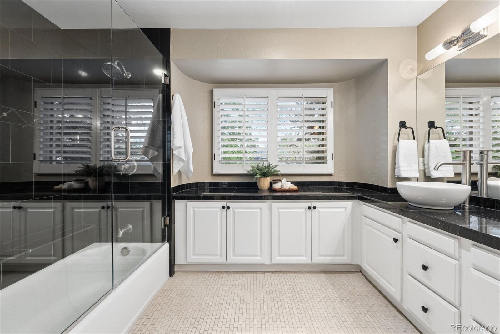 498 Columbine Street Unit: 9