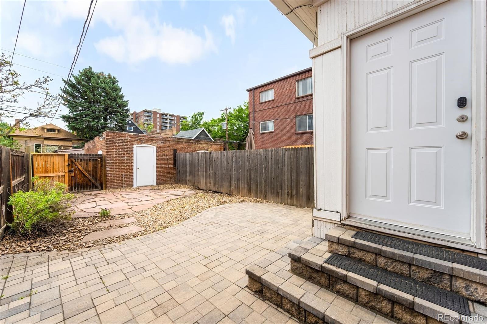 544 N Pearl Street