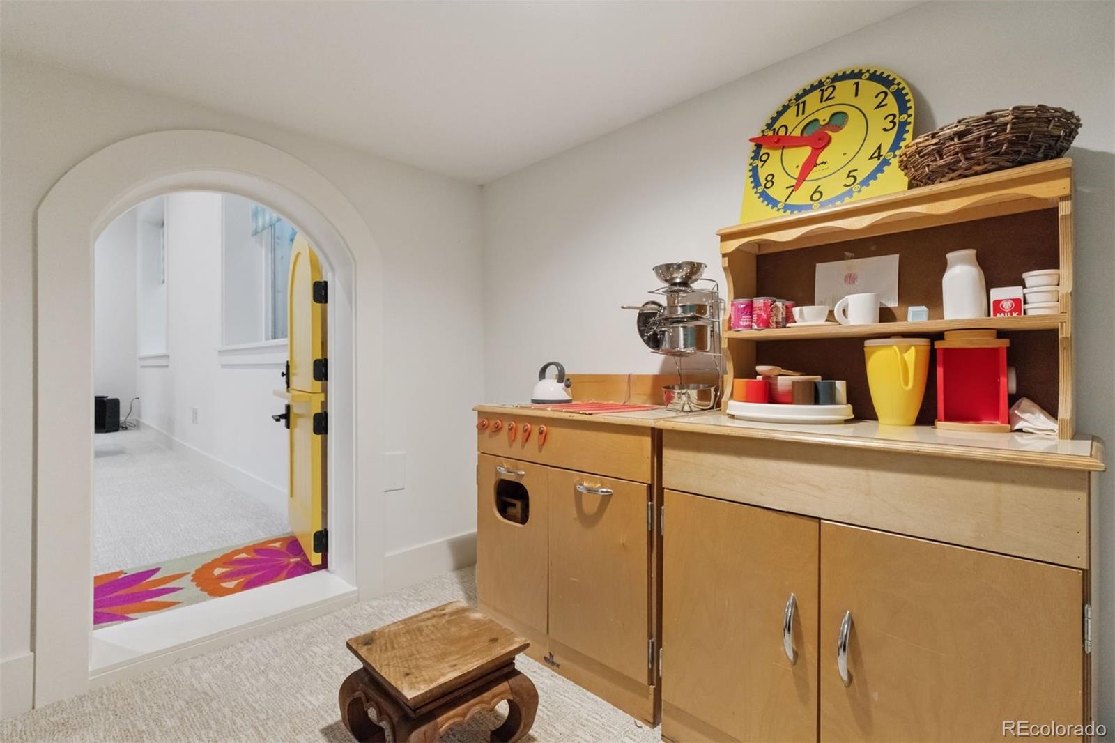 2419 S Clayton Street