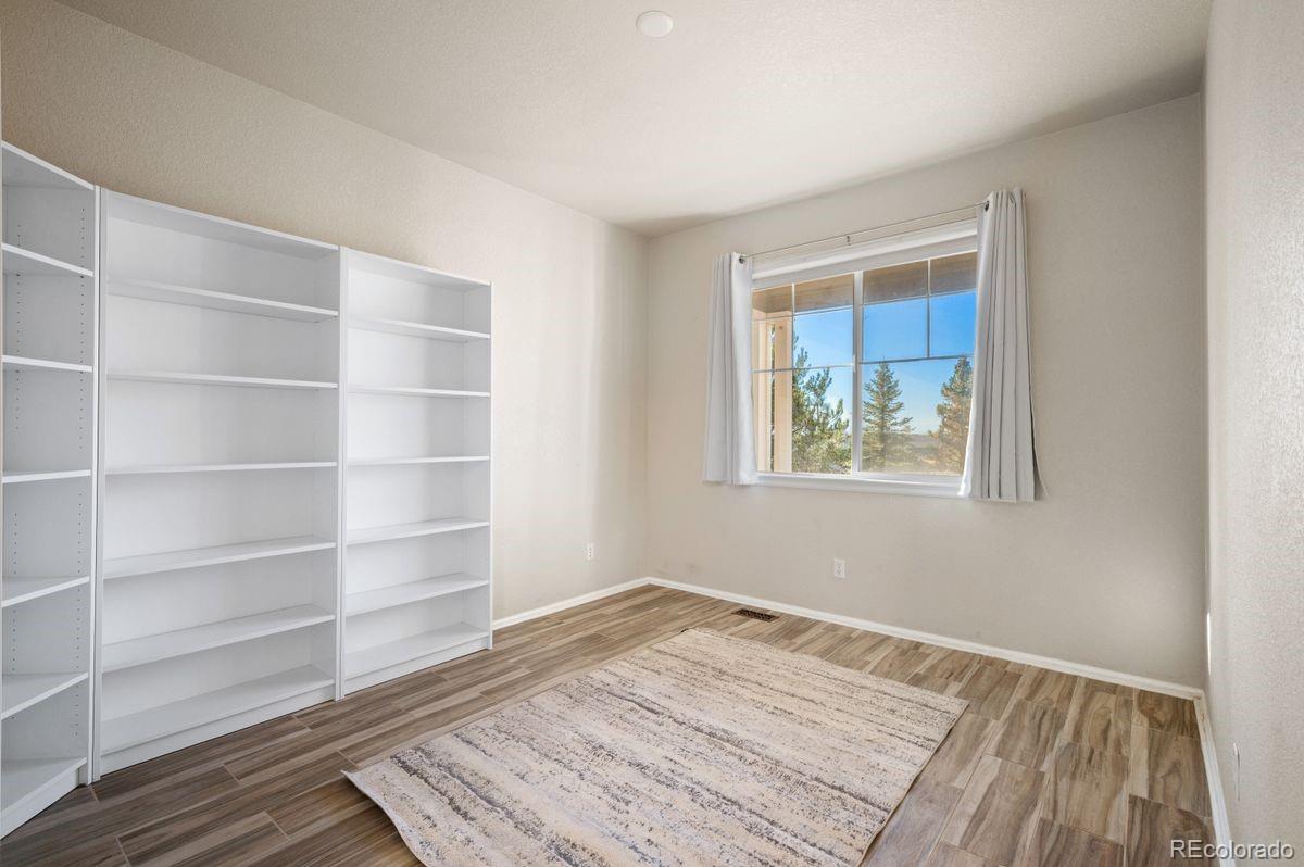 7036 S Gun Club Court