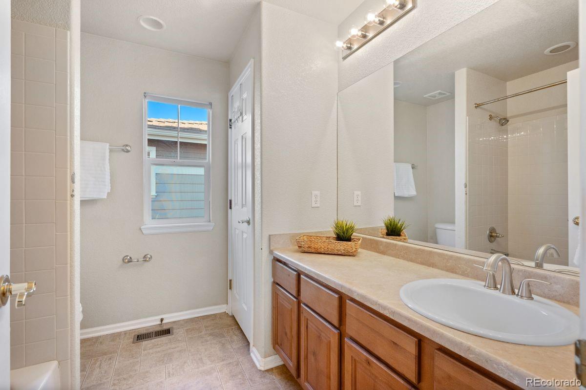 7036 S Gun Club Court