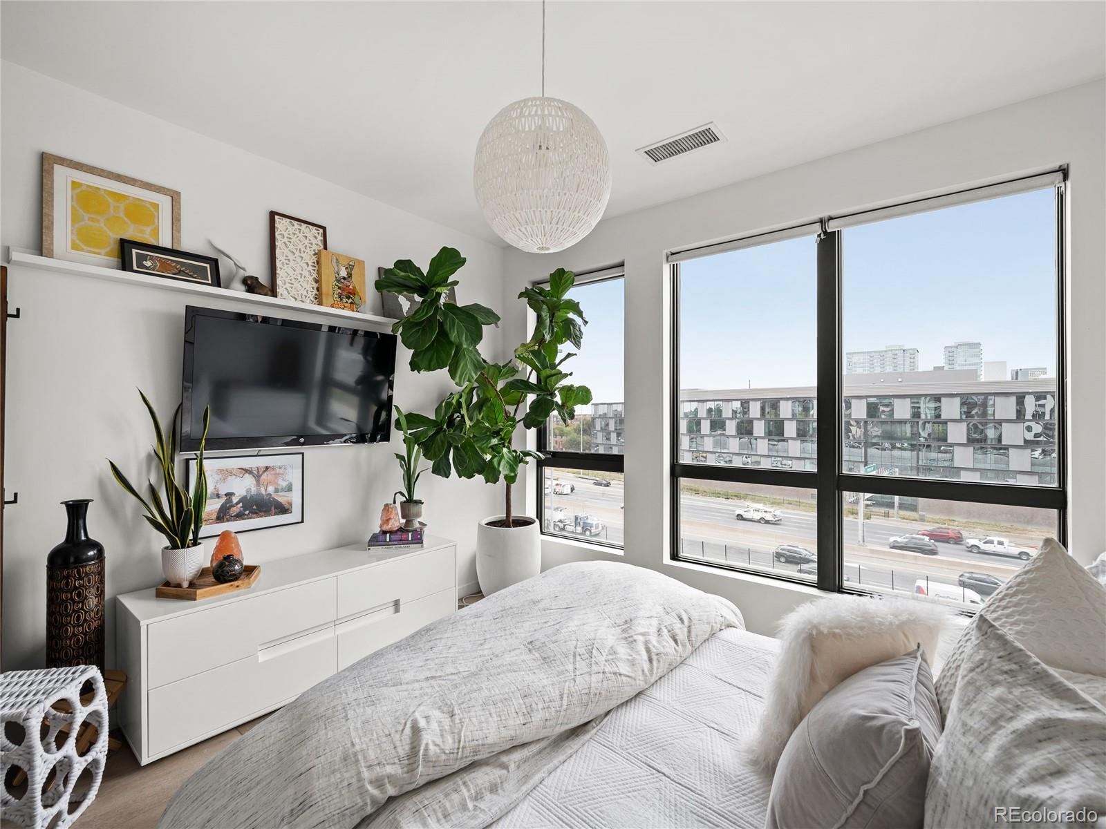 1735 Central Street Unit: 312