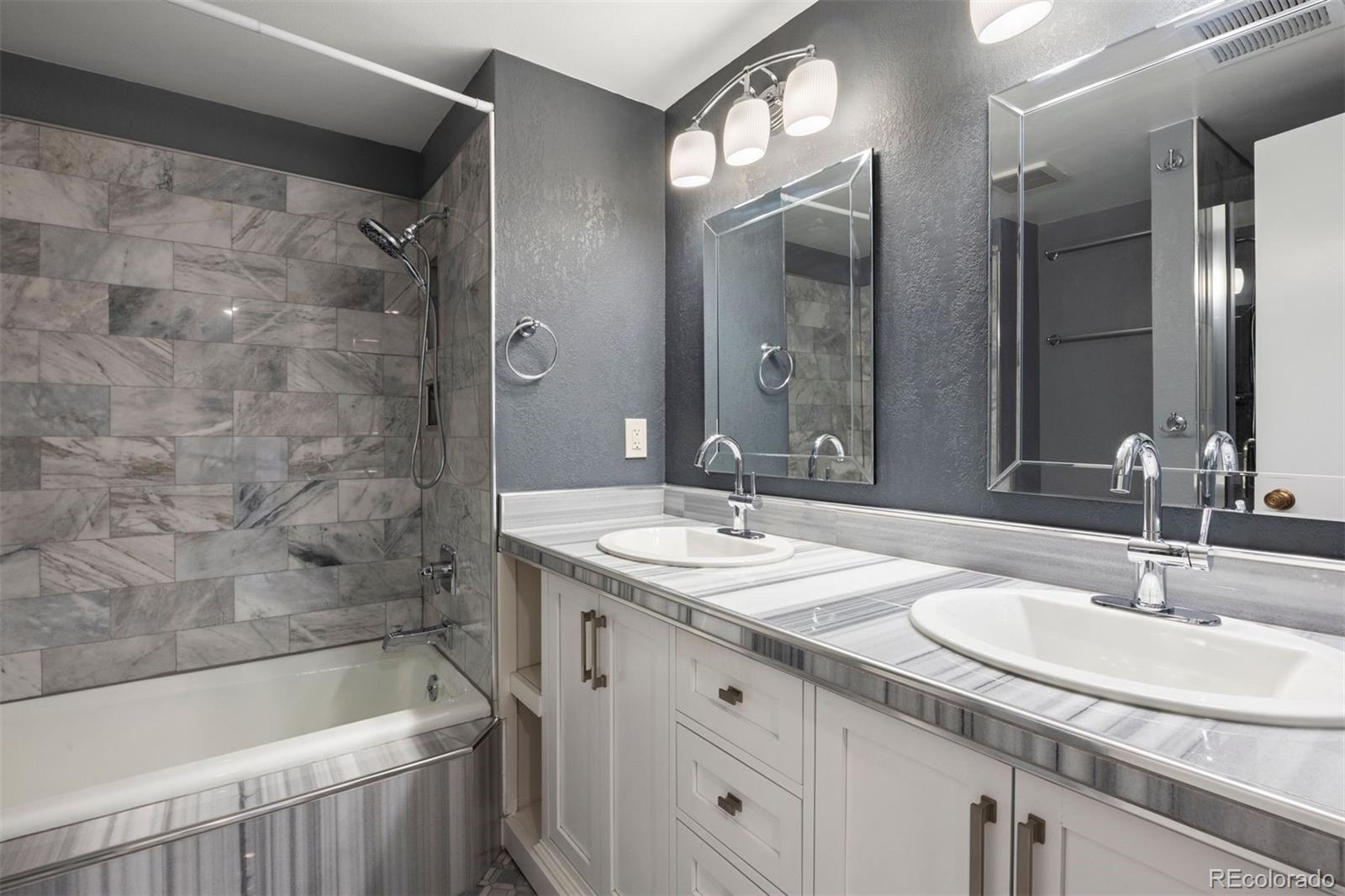 800 N Pearl Street Unit: 206