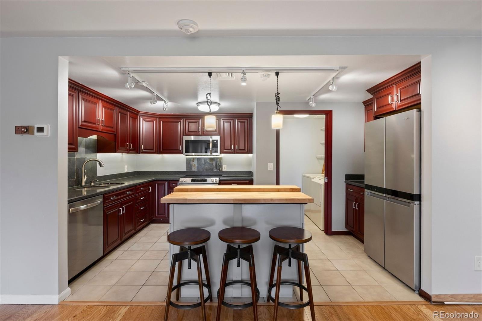 800 N Pearl Street Unit: 206