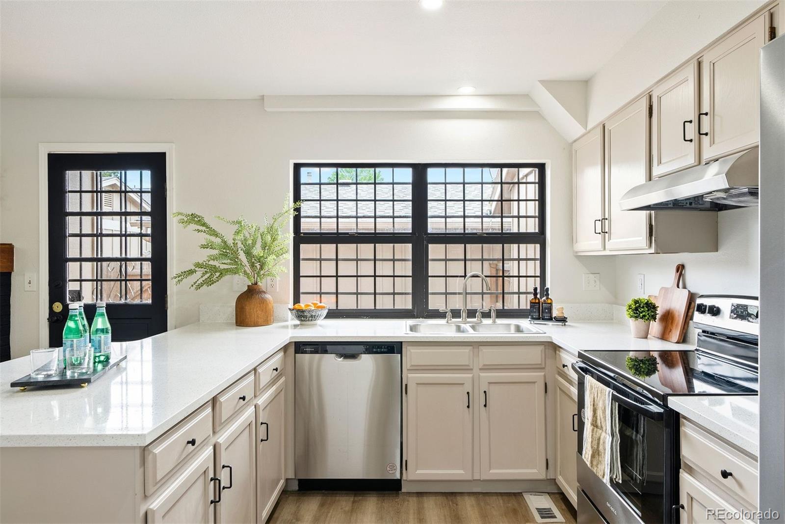 10310 E Jewell Avenue Unit: 57