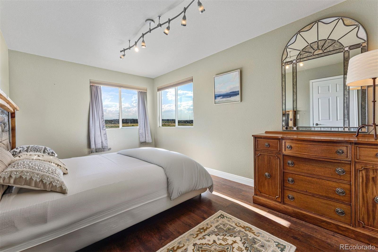 14217 Downing Street