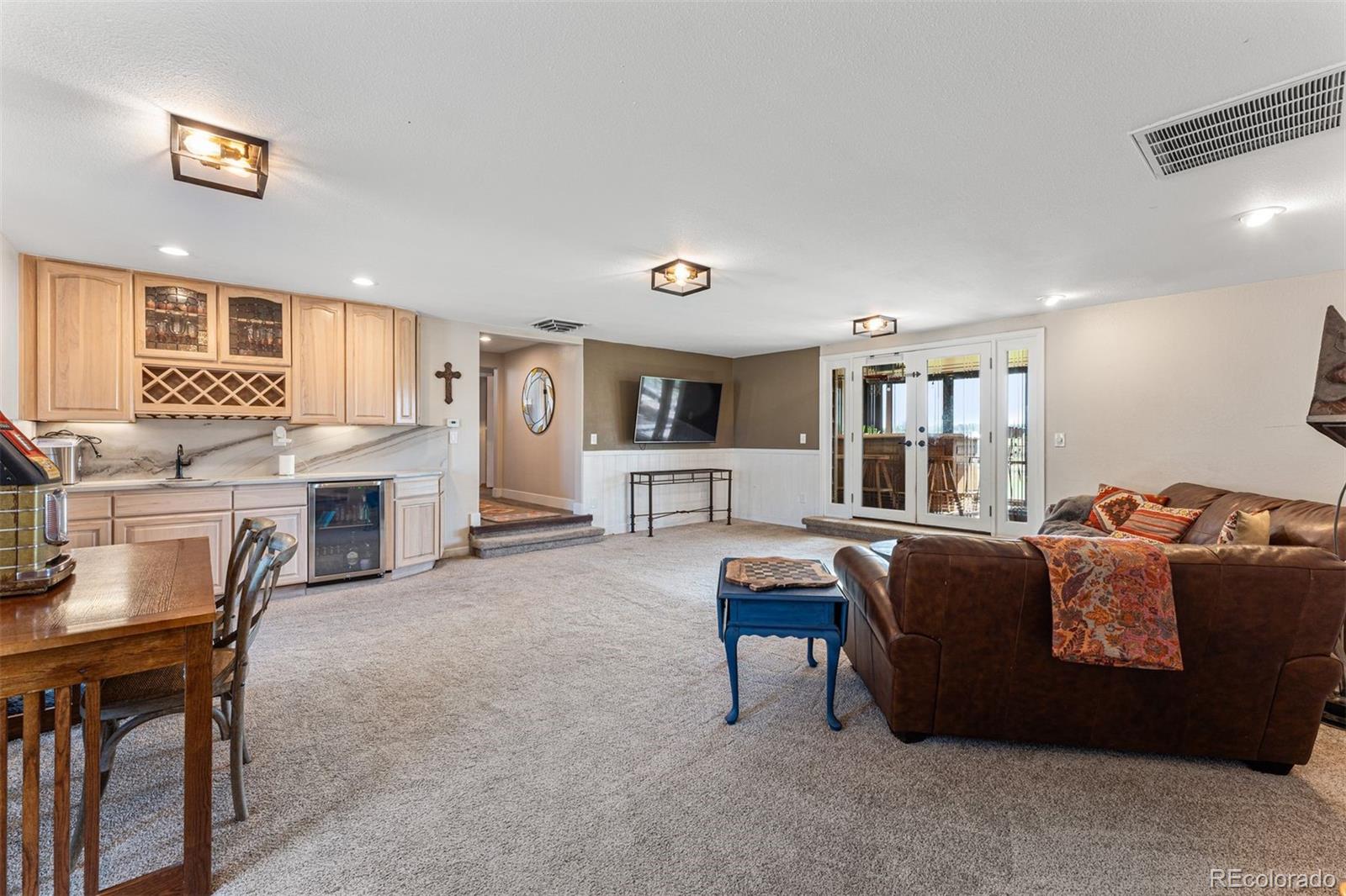 14217 Downing Street