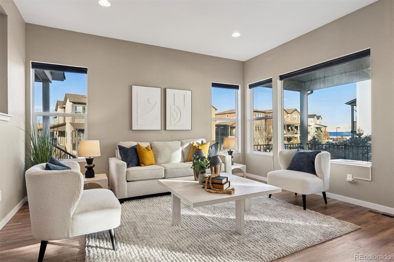 8872 Southurst Street