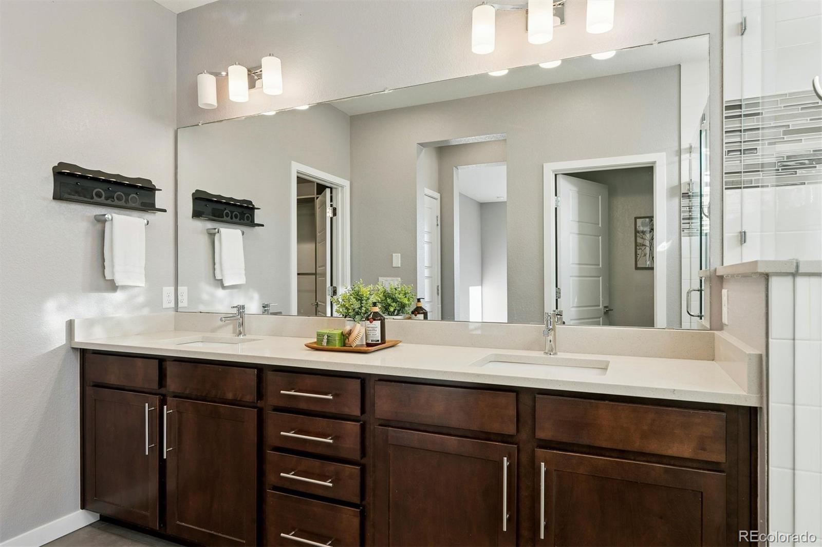 8872 Southurst Street