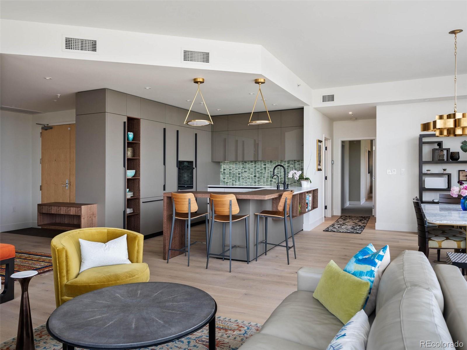 1401 Delgany Street Unit: 404