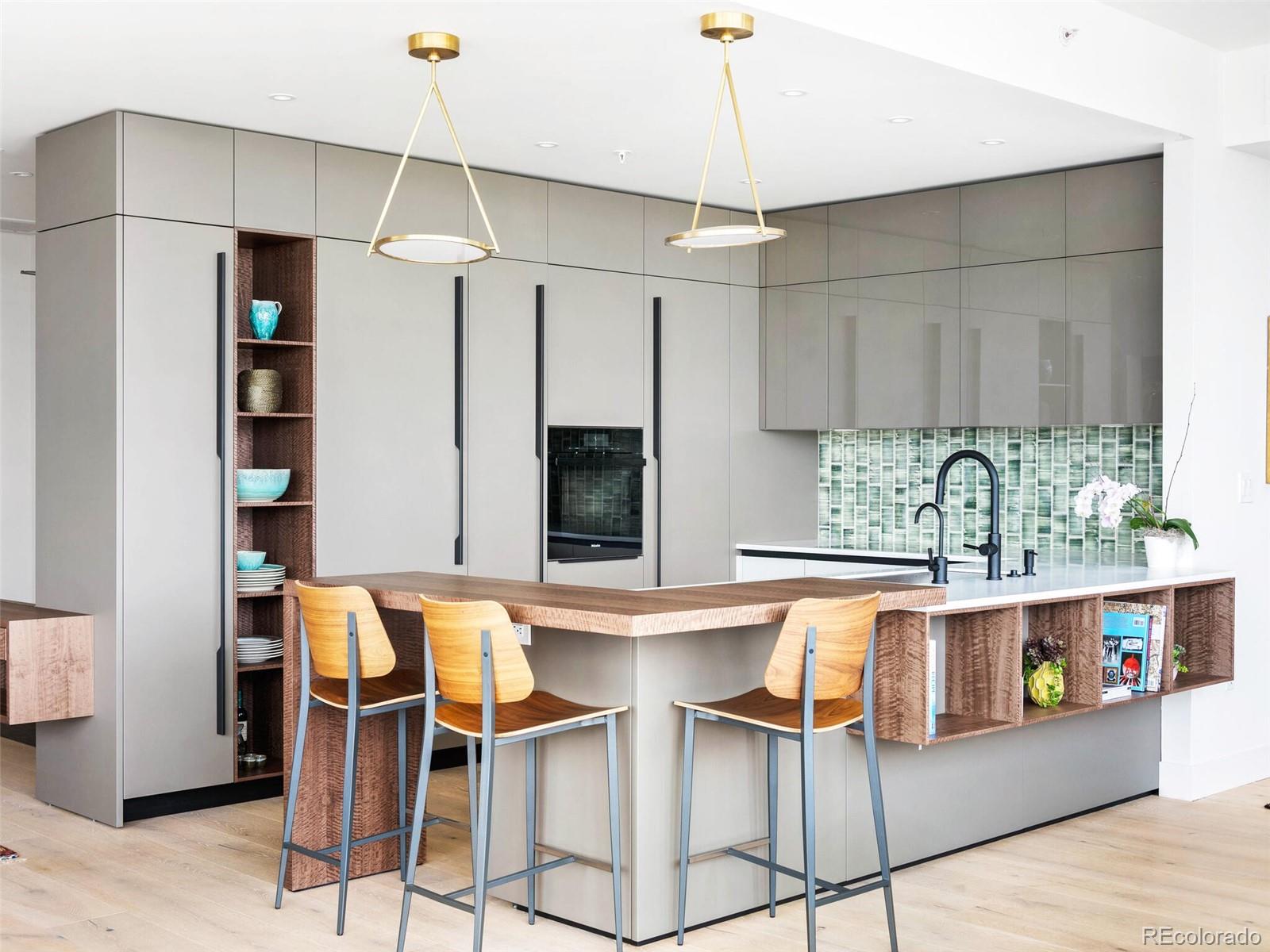 1401 Delgany Street Unit: 404