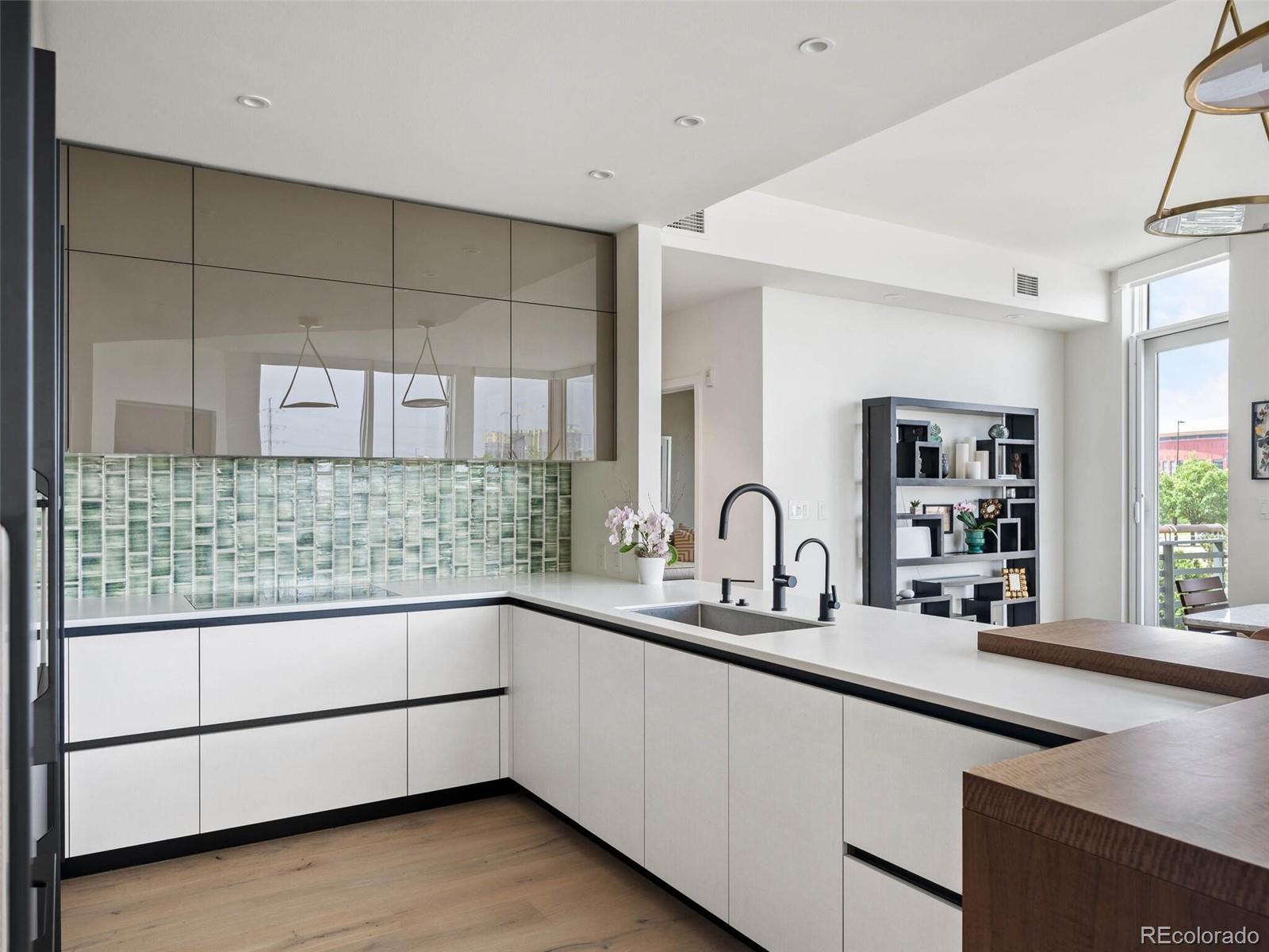1401 Delgany Street Unit: 404
