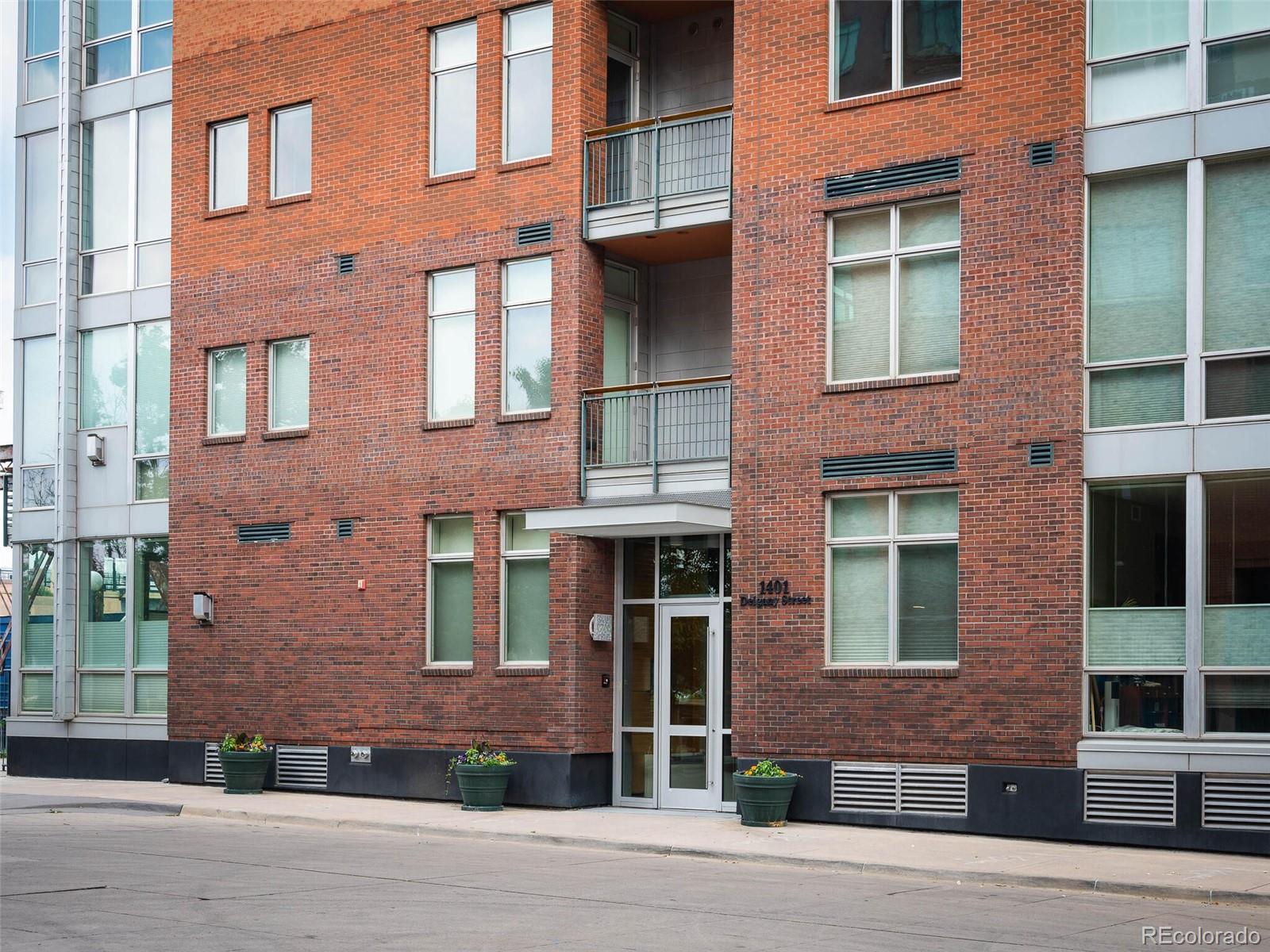 1401 Delgany Street Unit: 404
