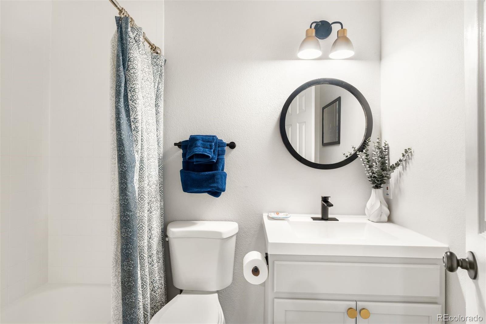 3600 S Pierce Street Unit: 2-102