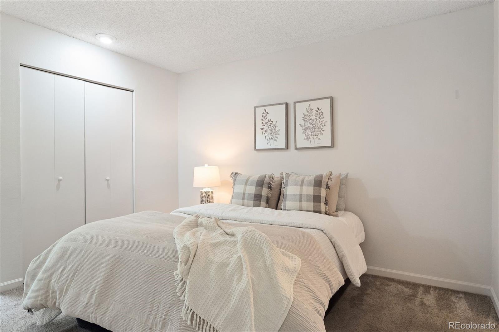 860 W Moorhead Circle Unit: 2H