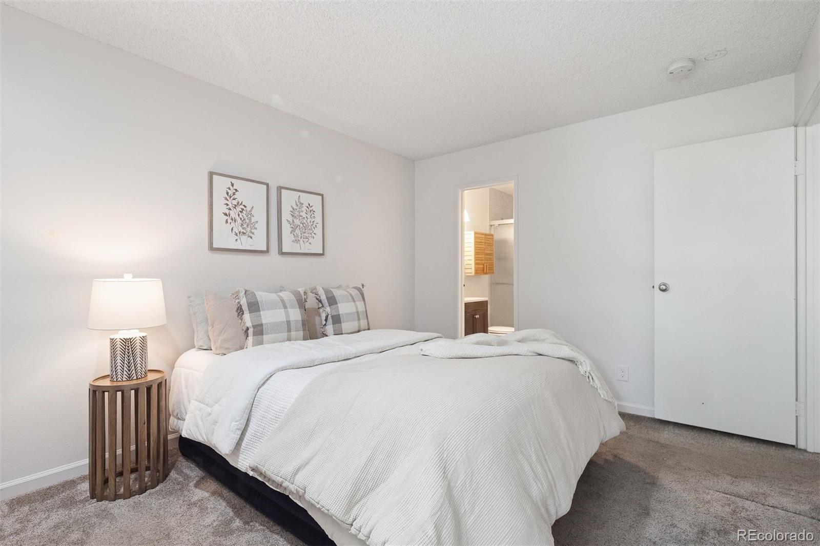 860 W Moorhead Circle Unit: 2H