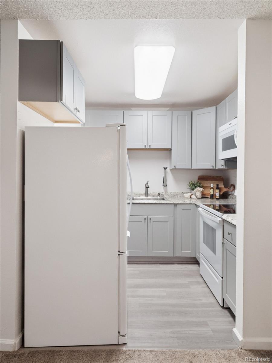 860 W Moorhead Circle Unit: 2H