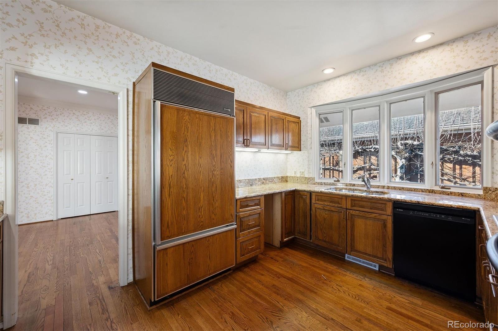 2552 E Alameda Avenue Unit: 96
