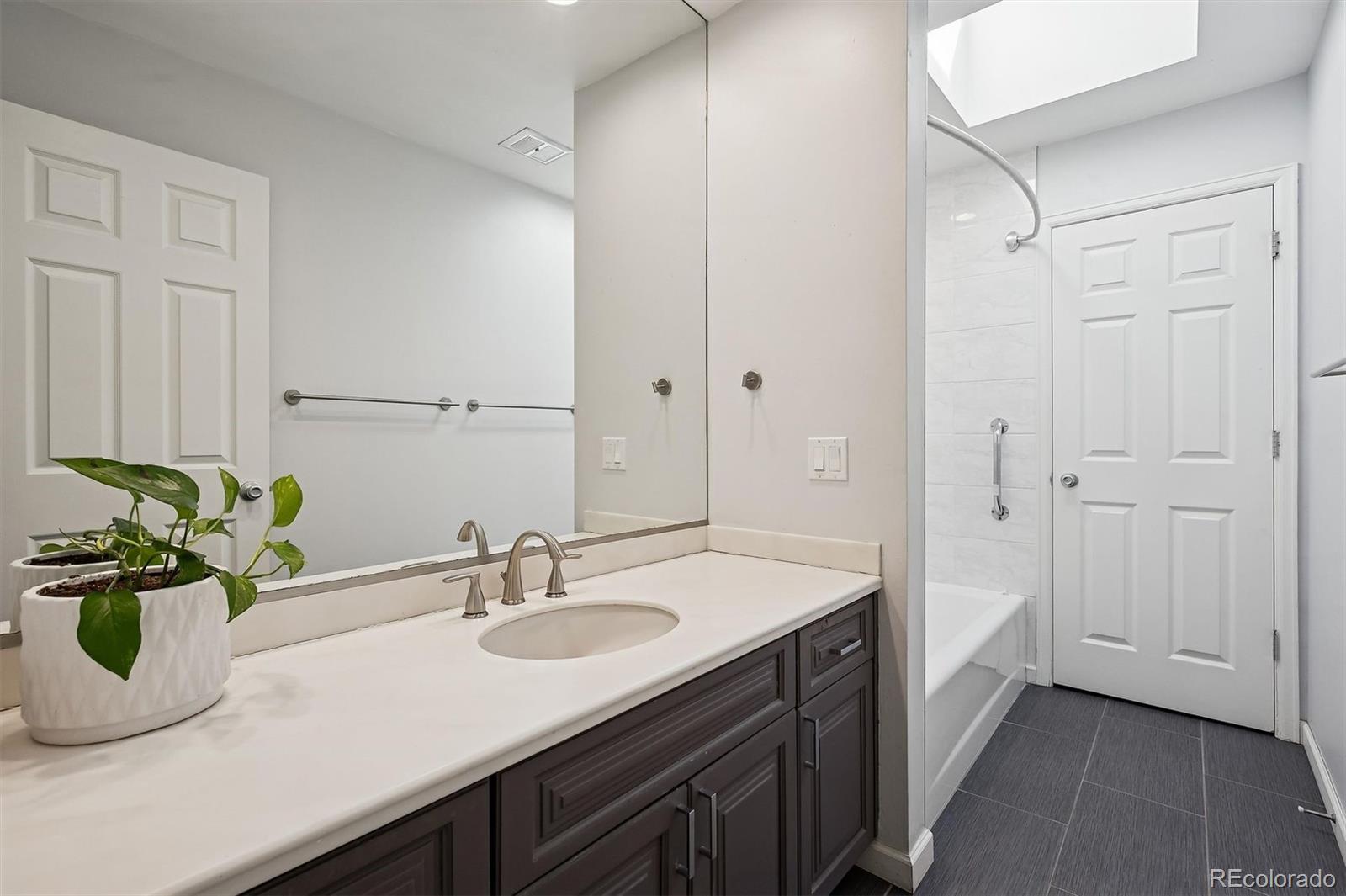 2552 E Alameda Avenue Unit: 96